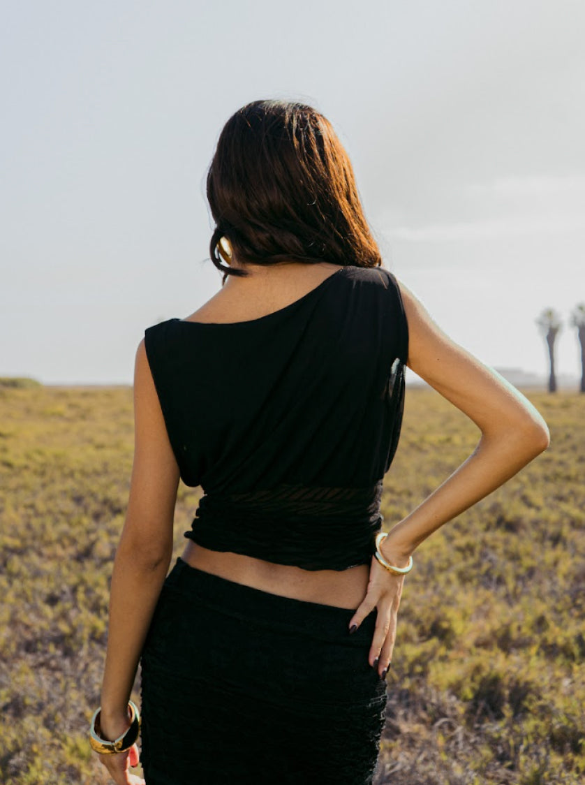 SUNLIT Top Negro